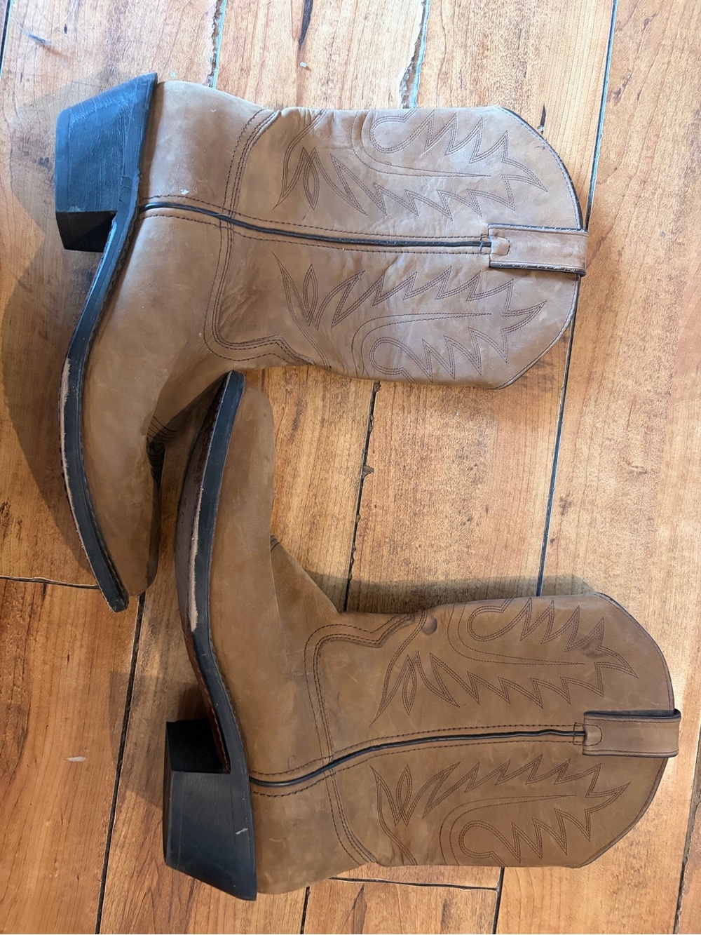 Classic Tan Western Heeled Boots